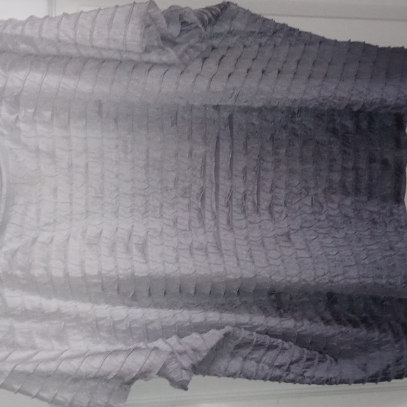 Women dress blouse - Picture 2 of 3